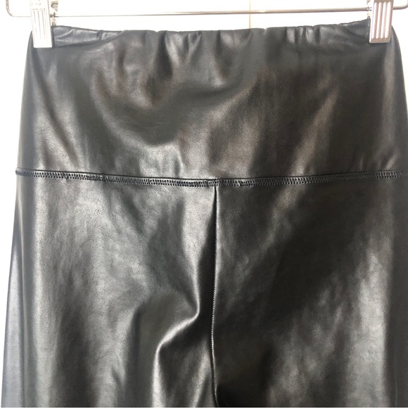 Aritzia Wilfred Free vegan leather pants - Picture 4 of 7